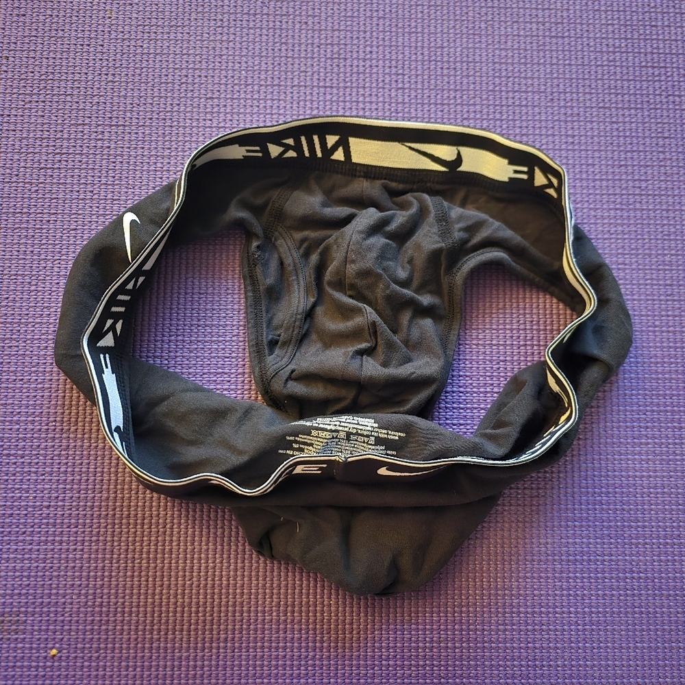 NWT Nike Black Dri-FIT Briefs Size Medium - Picture 5 of 5